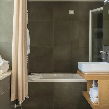 Parc Victoria Hotel 4*